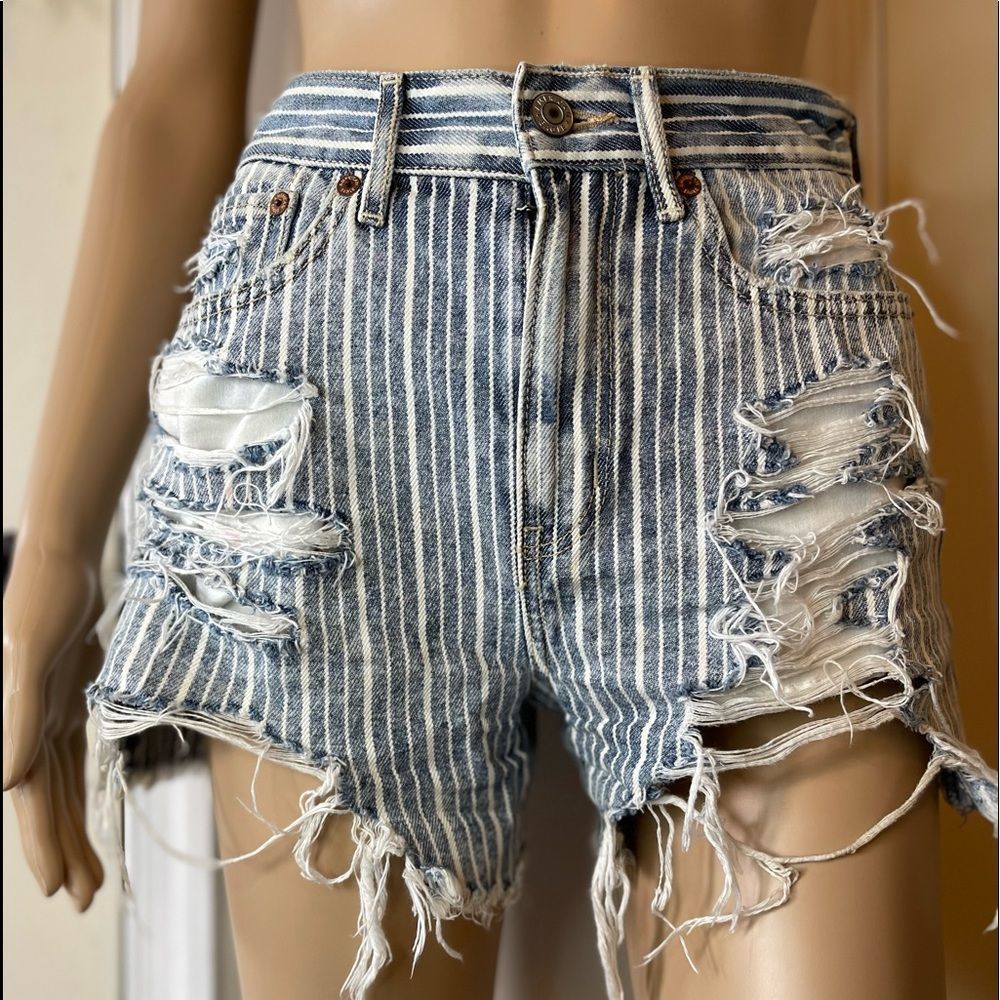 American eagle 90s boyfriend shorts high waisted size 00